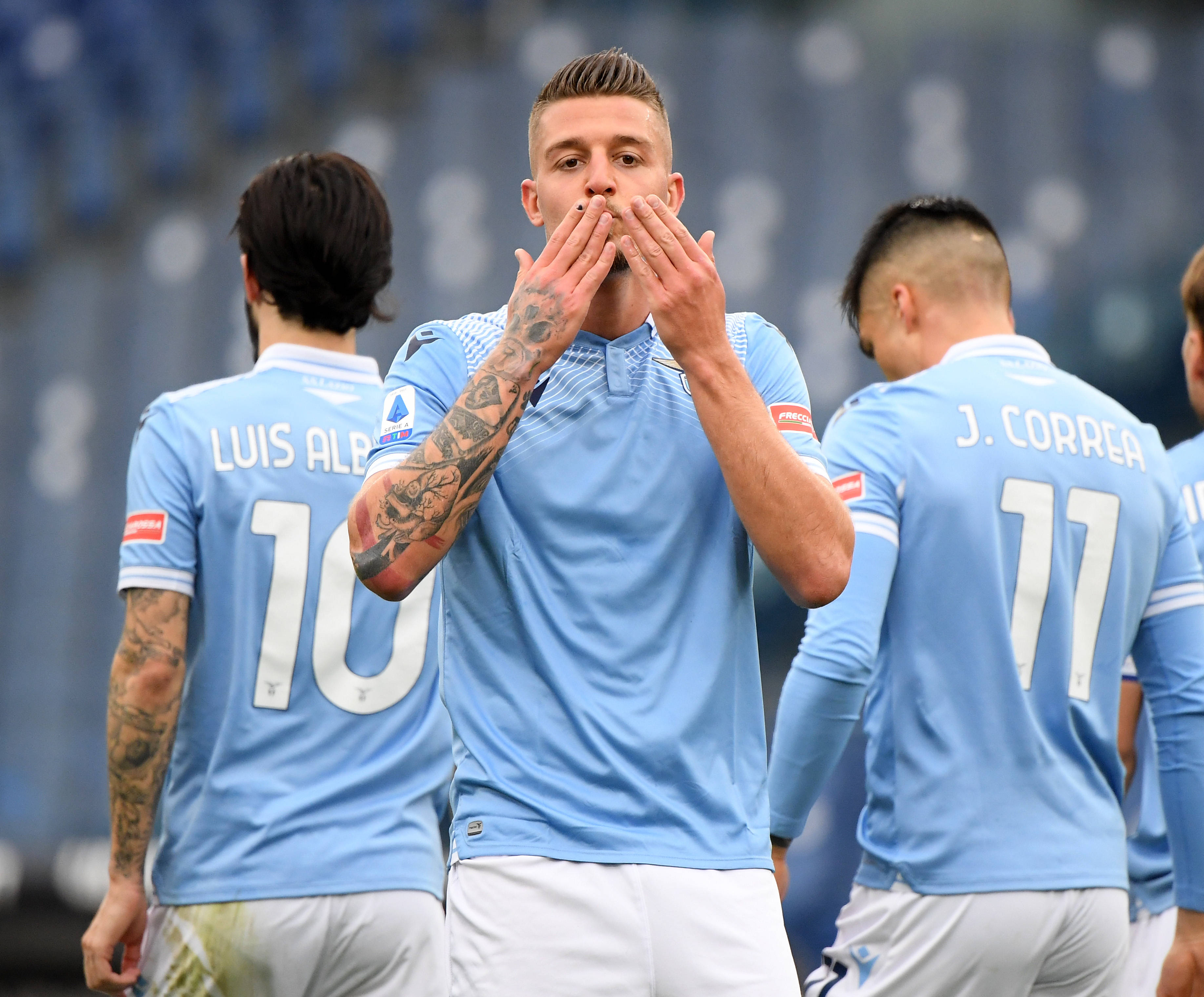 足球意甲拉齐奥胜克罗托内