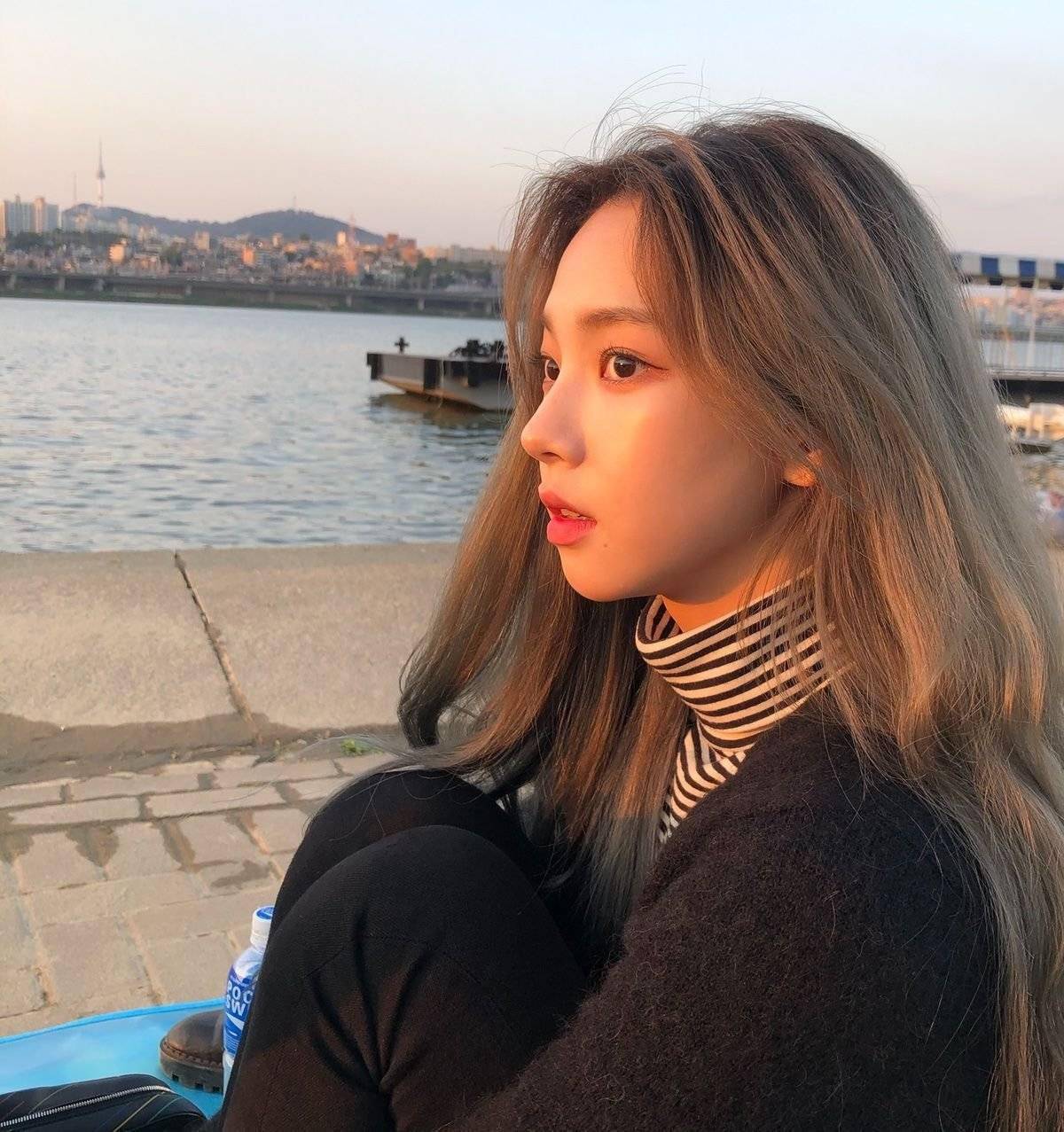 脸蛋即艺术柳智敏的侧脸曲线真的很漂亮