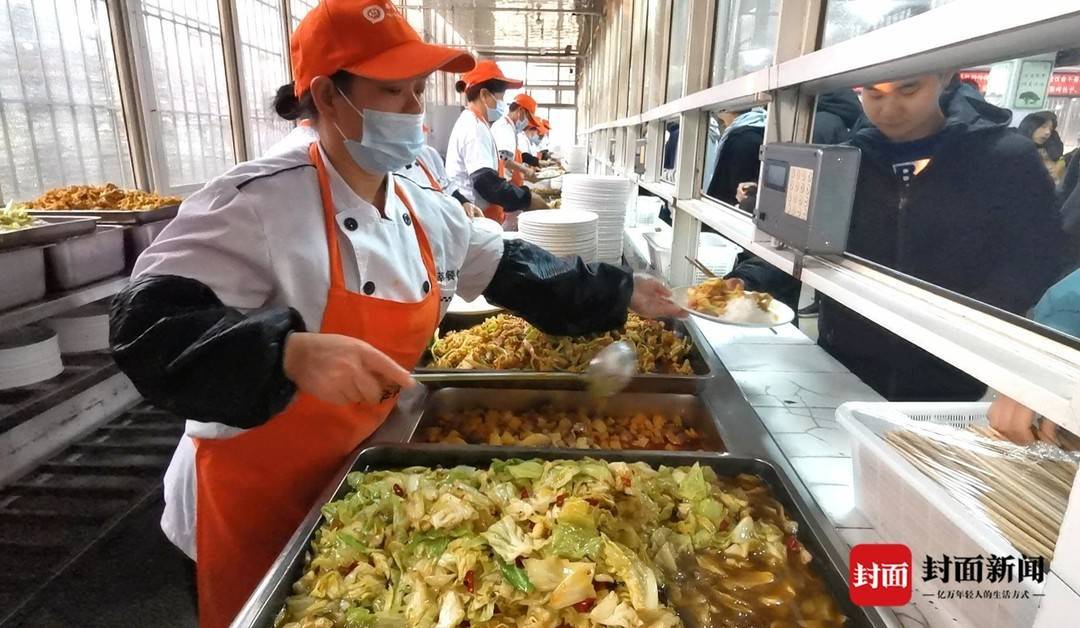 云投诉四川泸州一中学实行包餐制引家长质疑凭什么强制消费一个标准