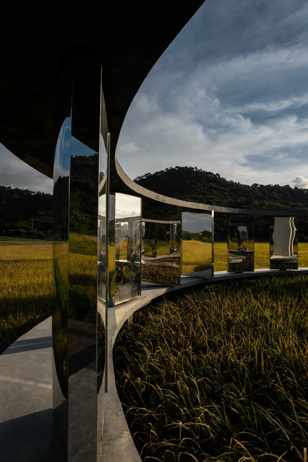 农田里的景观构筑未来农业文旅小镇