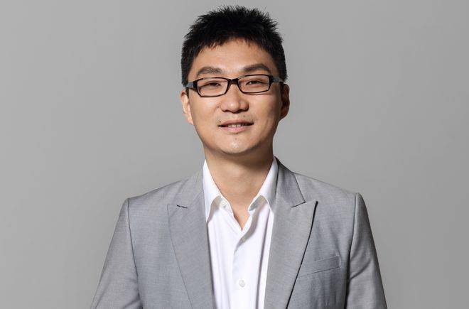 迷惑!身价3600亿的拼多多创始人,突然辞职去当科学家_黄铮