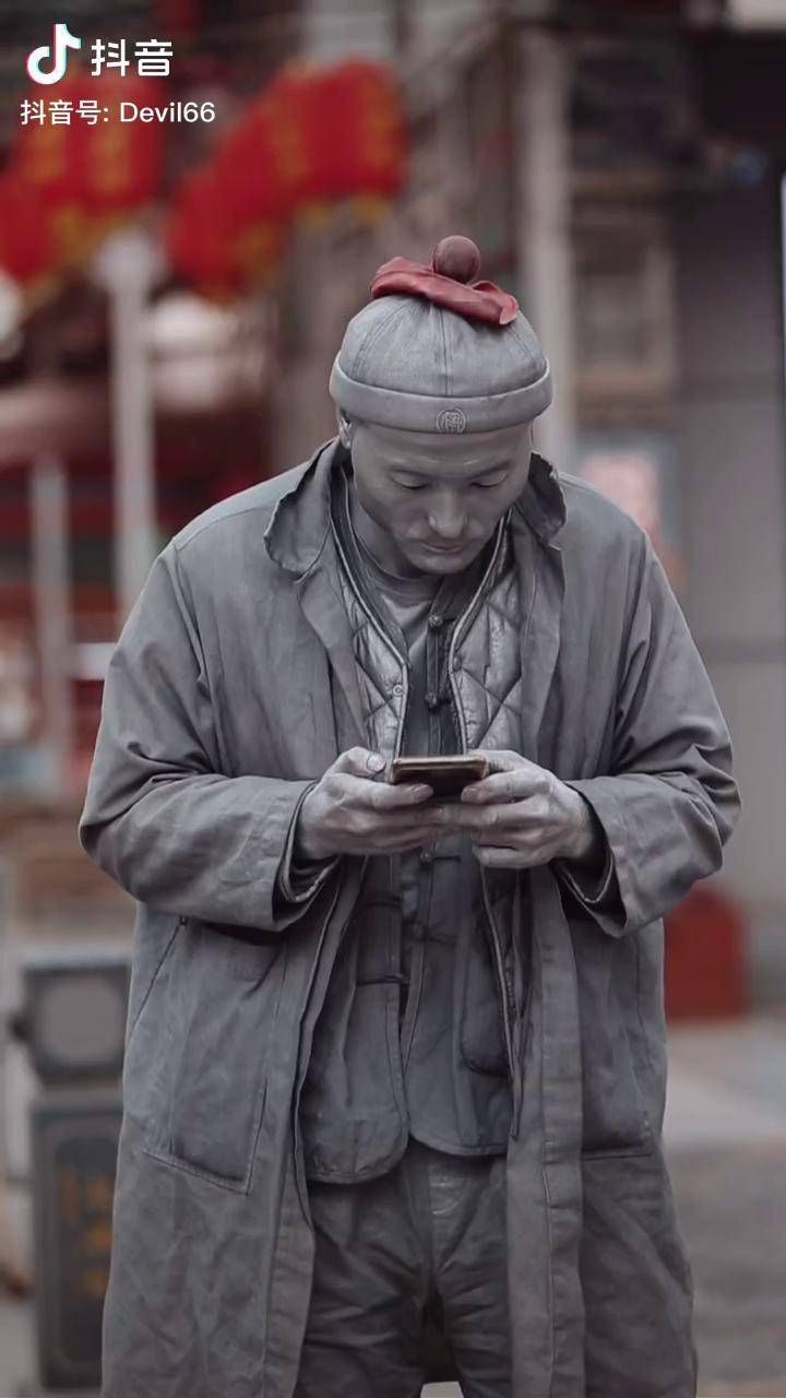 西安银人阿少民间艺术街拍任何职业都有你看不见的心酸加油银人阿少