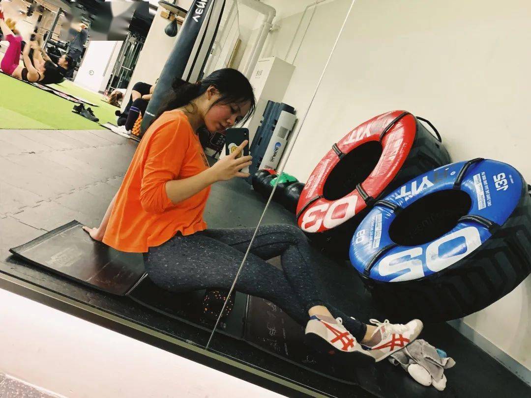 自由奔跑的新世代零零后大提琴青年音乐家娜米萨孙