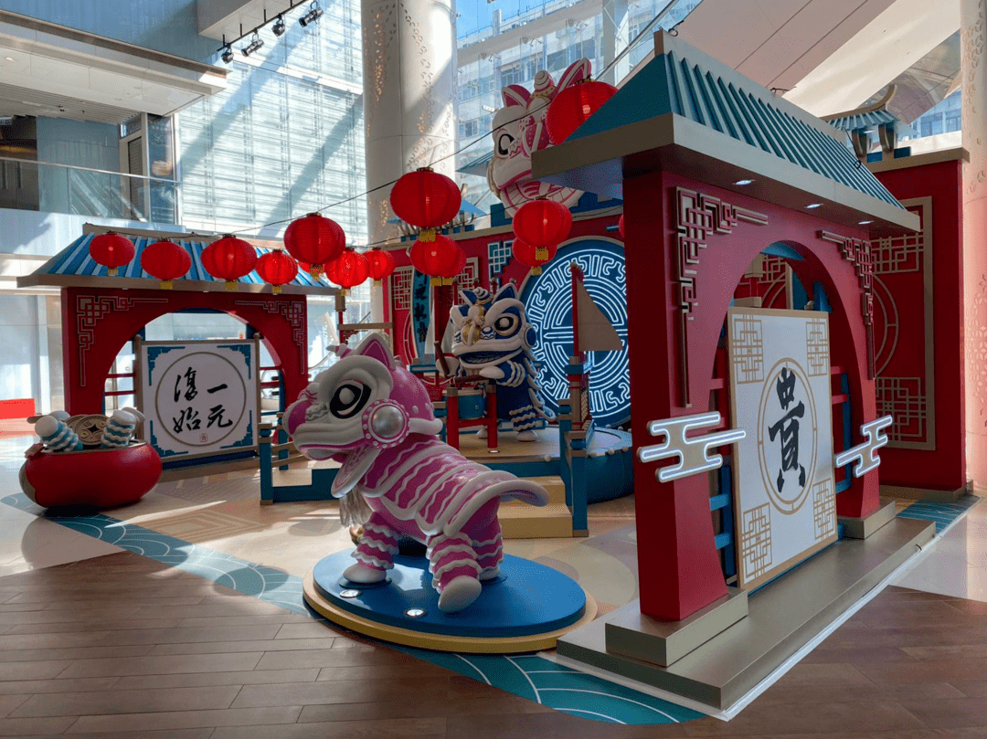 金狮舞动贺新岁香港isquare国际广场新春美陈