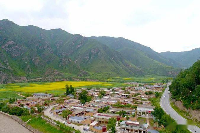 蓝天碧水共一色 美丽乡村入画来——卓尼县多措并举大力推进村庄清洁