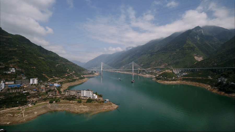 沟套沟处在鄂西山区秭归县归州镇香溪村困囿于山有一种贫苦6969