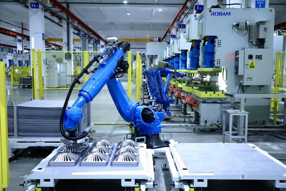 走进老板电器未来工厂探秘更适合中国厨电制造的发展新模式