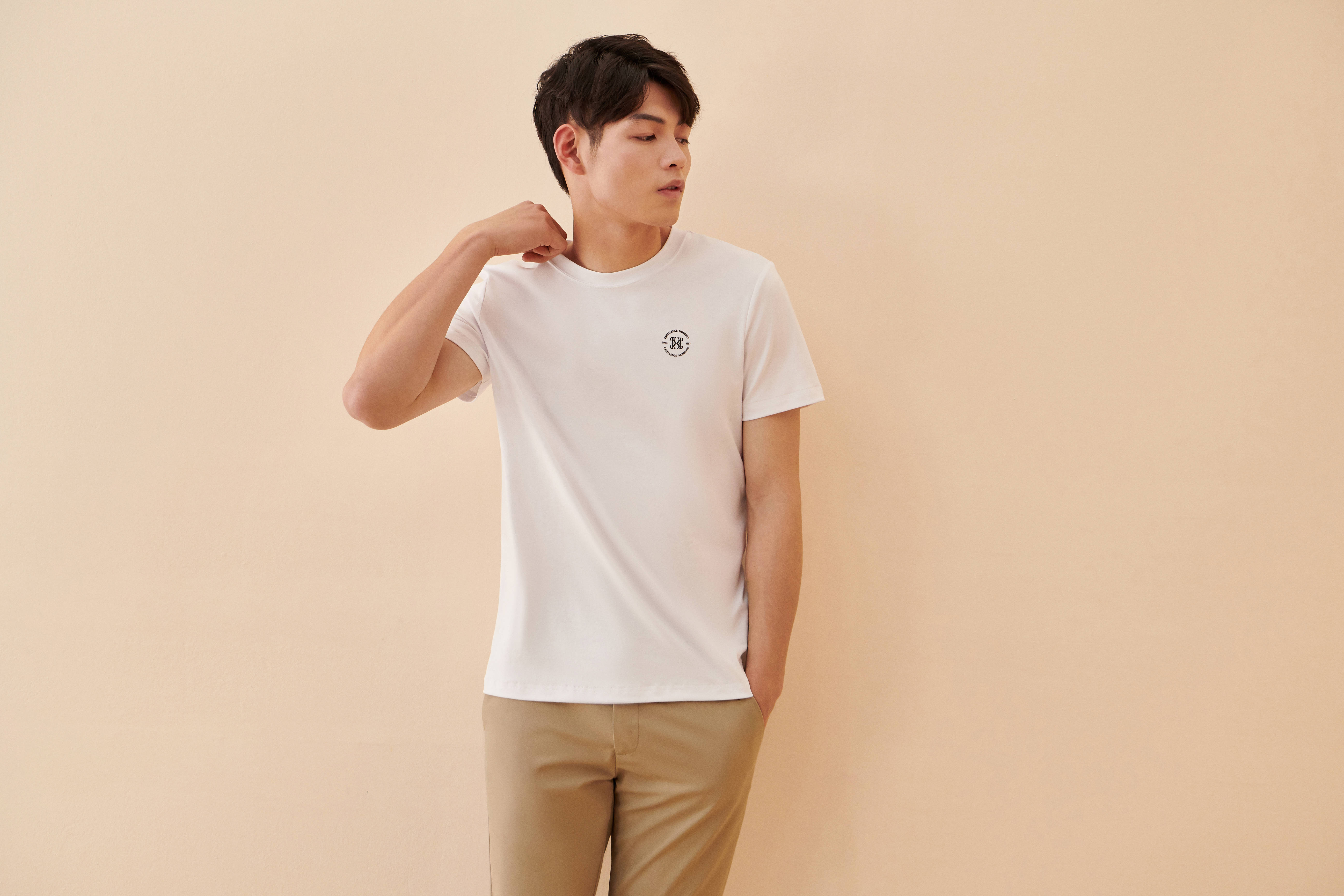 爆款小白t强势回归,以柔软俘获人心