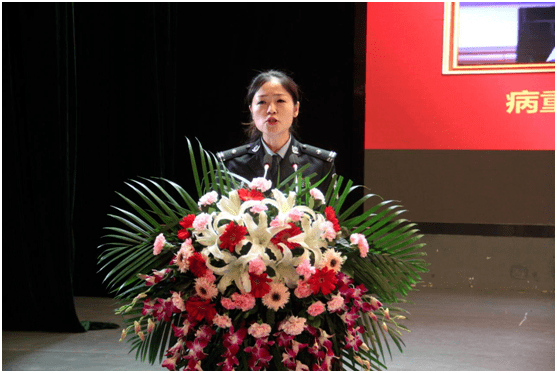 巴州区人民检察院政治部副主任何雪萍市中级人民法院审监庭庭长刘伯梅