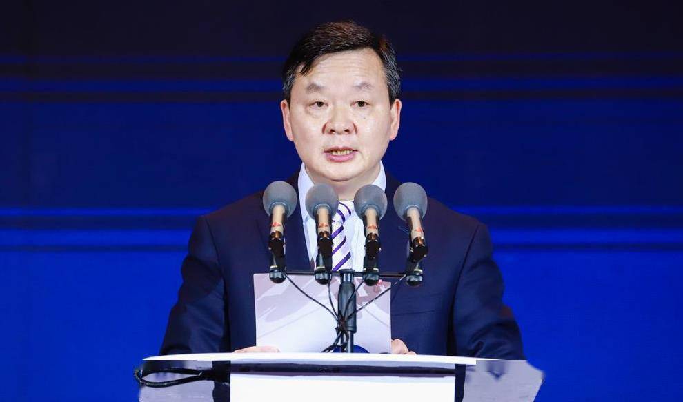 论坛上,佛山市委副书记,市长朱伟发言时表示,产业链供应链安全稳定是