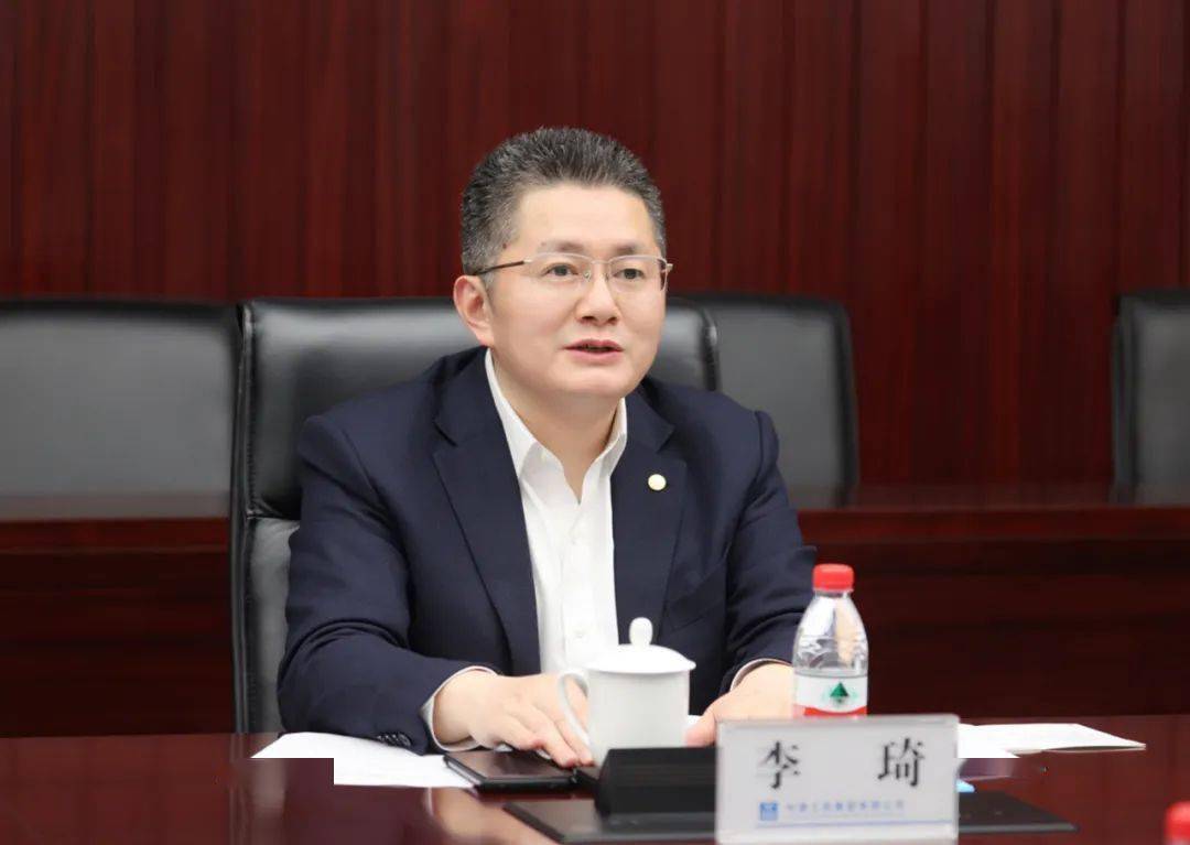 李琦感谢中建发展有限公司长期以来给予的支持,介绍了中建三局近期