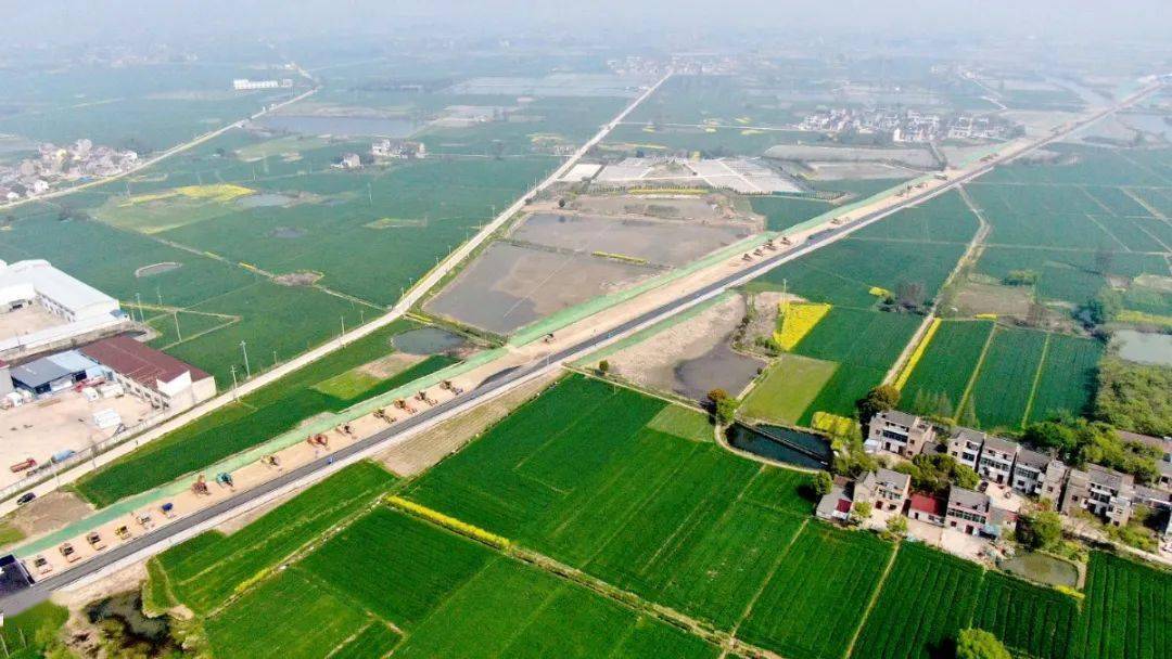178公里,起于溧阳焦尾琴大道,向北连续上跨常溧高速及中河,经中关村和