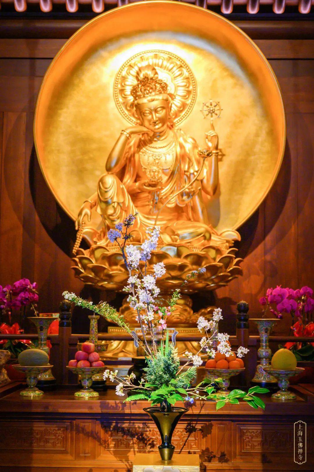 观世音圣诞日供花丨愿此香花云遍满十方界,六道诸有情皆令得安乐_菩萨