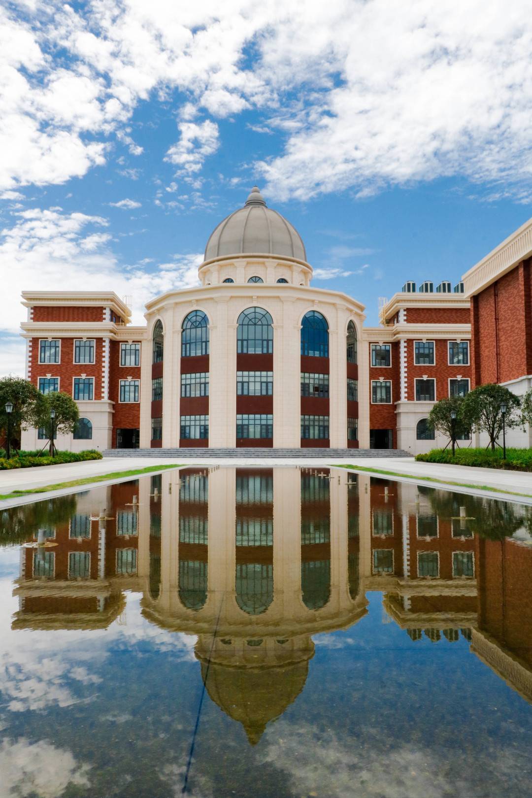 成都墨尔文学校新增姐妹校 瑞士墨尔文学校及墨尔文国际学院9月揭幕