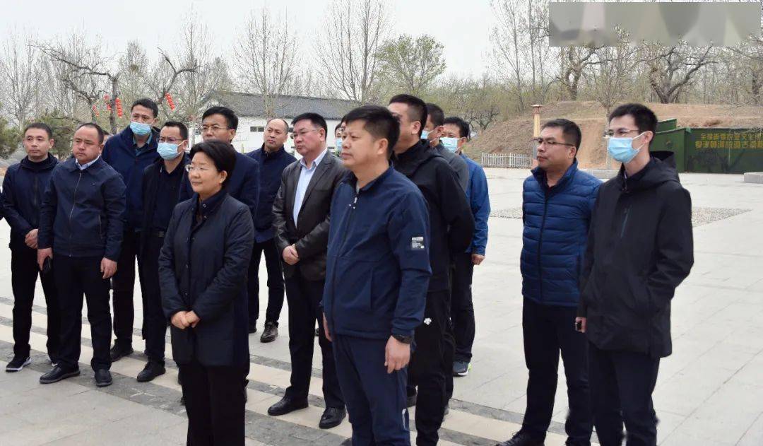 黑龙江省齐齐哈尔市甘南县委书记带队来我县考察林果产业