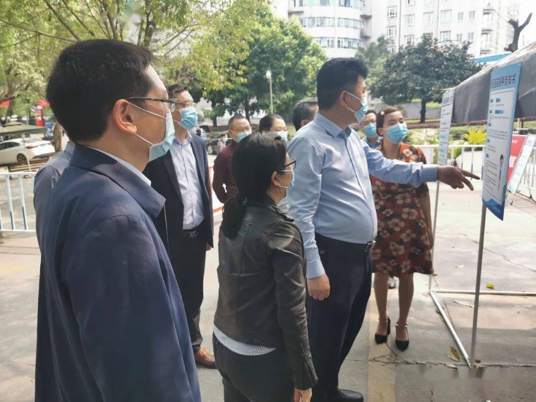 督导组先后来到疾控中心,人民医院疫苗集中临时接种点,万盛街道社区