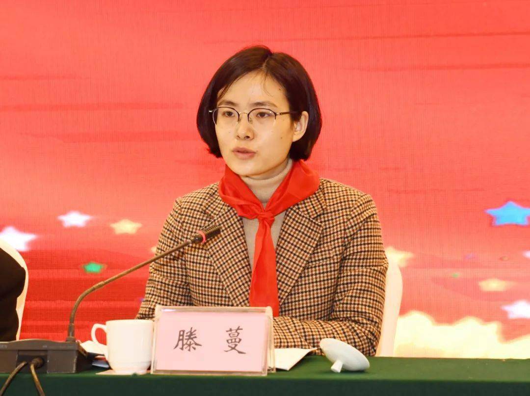 江都教育局局长老婆图片