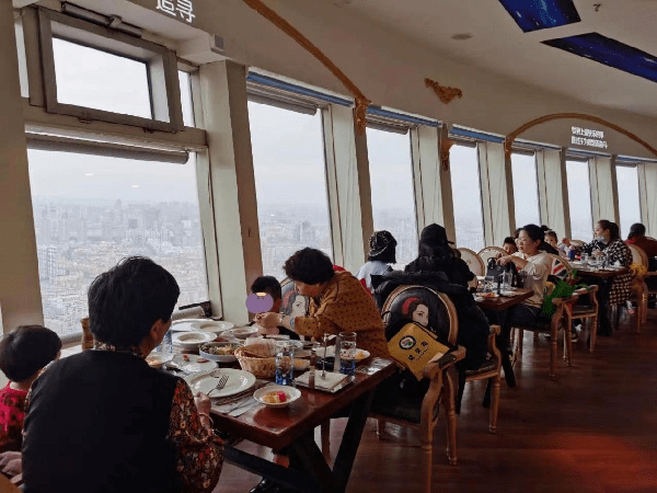 哈尔滨龙塔旋转餐厅图片