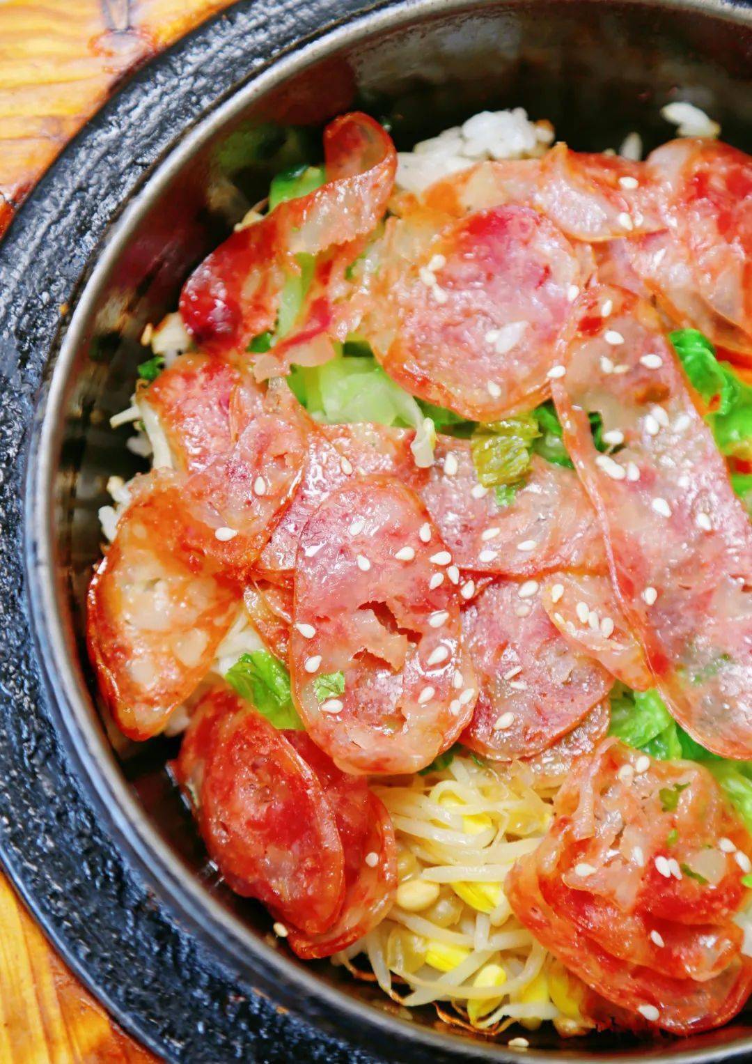 西园里的宝藏小店,4个阿姨经营,只卖一碗石锅拌饭.