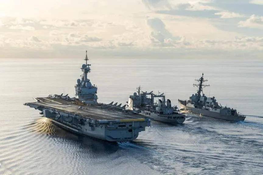 未成型的法国pa2航母排水量67000吨弹射版女王级