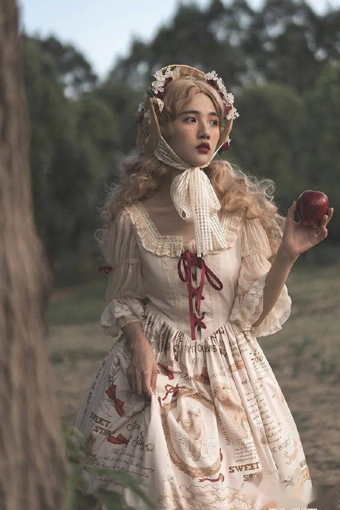 lolita每日情报(2021.04.6)_古早风