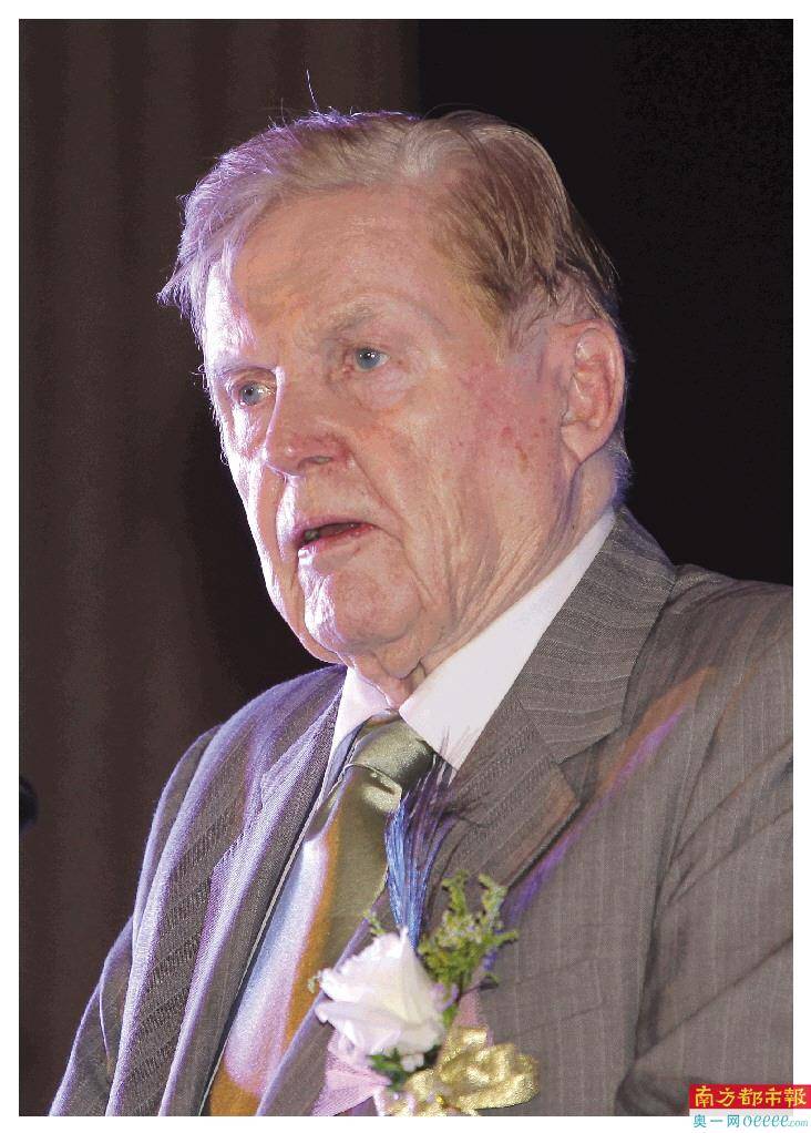 1999年诺贝尔经济学奖获得者,"欧元之父"罗伯特·蒙代尔逝世.