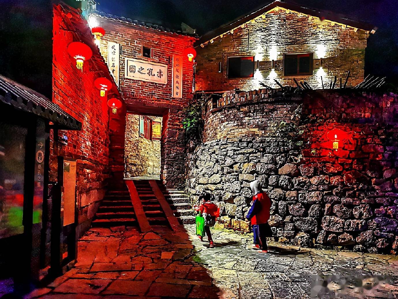 夜游黄姚古镇感受不一样的幽幽古巷夜晚才是黄姚古镇的精髓