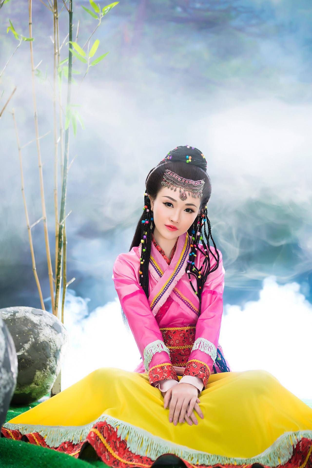 角色名:赵敏 cn:lunaleung/皇甫香凝屠龙刀与倚天剑的出现,引发了江湖
