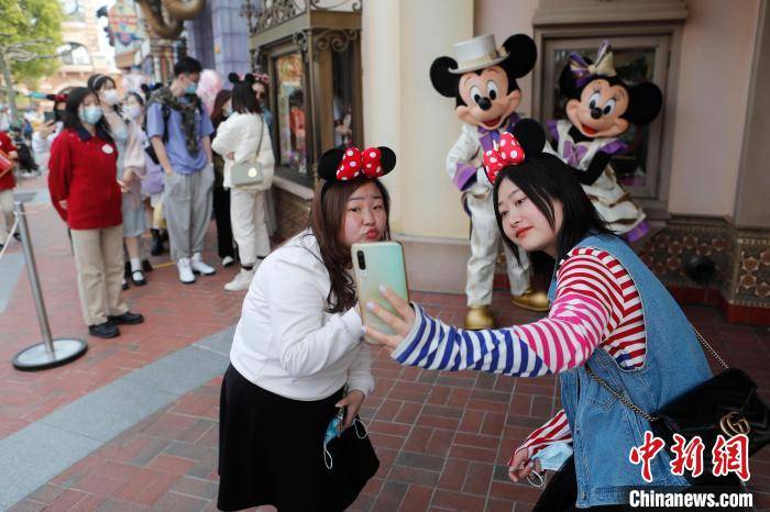 上海迪士尼开启五周年庆典活动