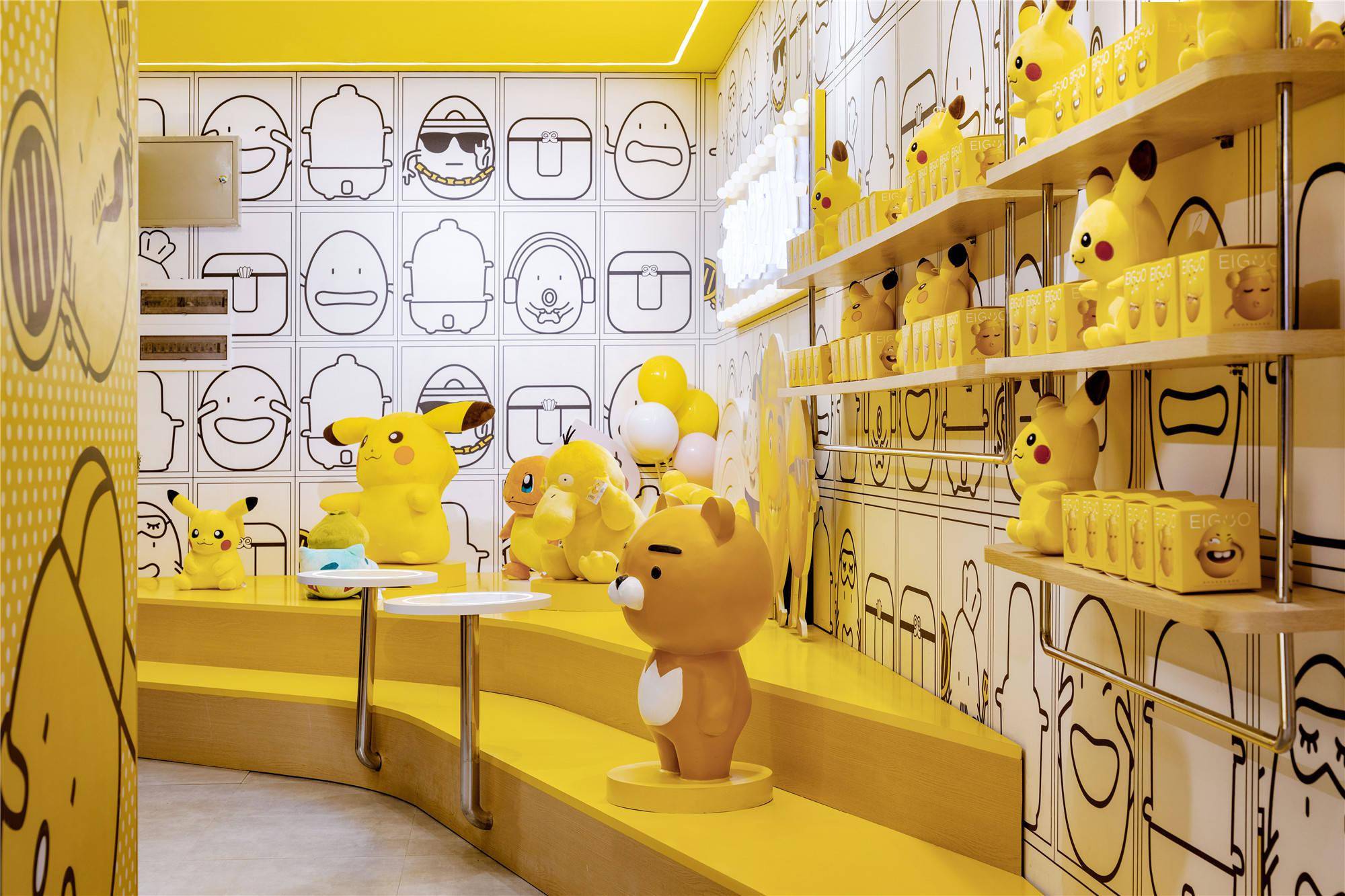 运用捣蛋鬼ip线稿堆叠而成的墙面,加深顾客对ip形象的记忆,并营造场景