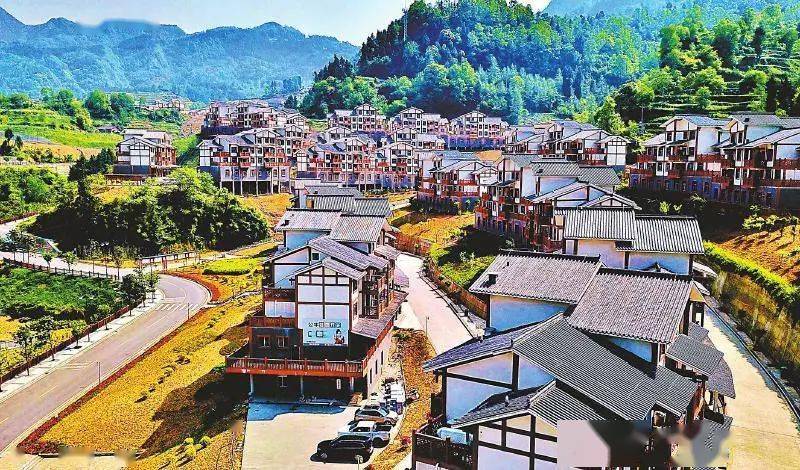 环境优美乡风淳朴的美丽乡村画卷正在南江徐徐展开一个个特色小镇