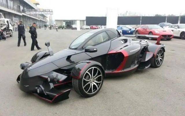 特拉蒙塔纳是西班牙的跑车,在国内算是比较小众的产品,但是它的价格和