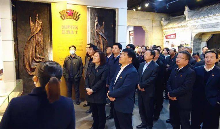 赵少莲率团赴河南新县考察