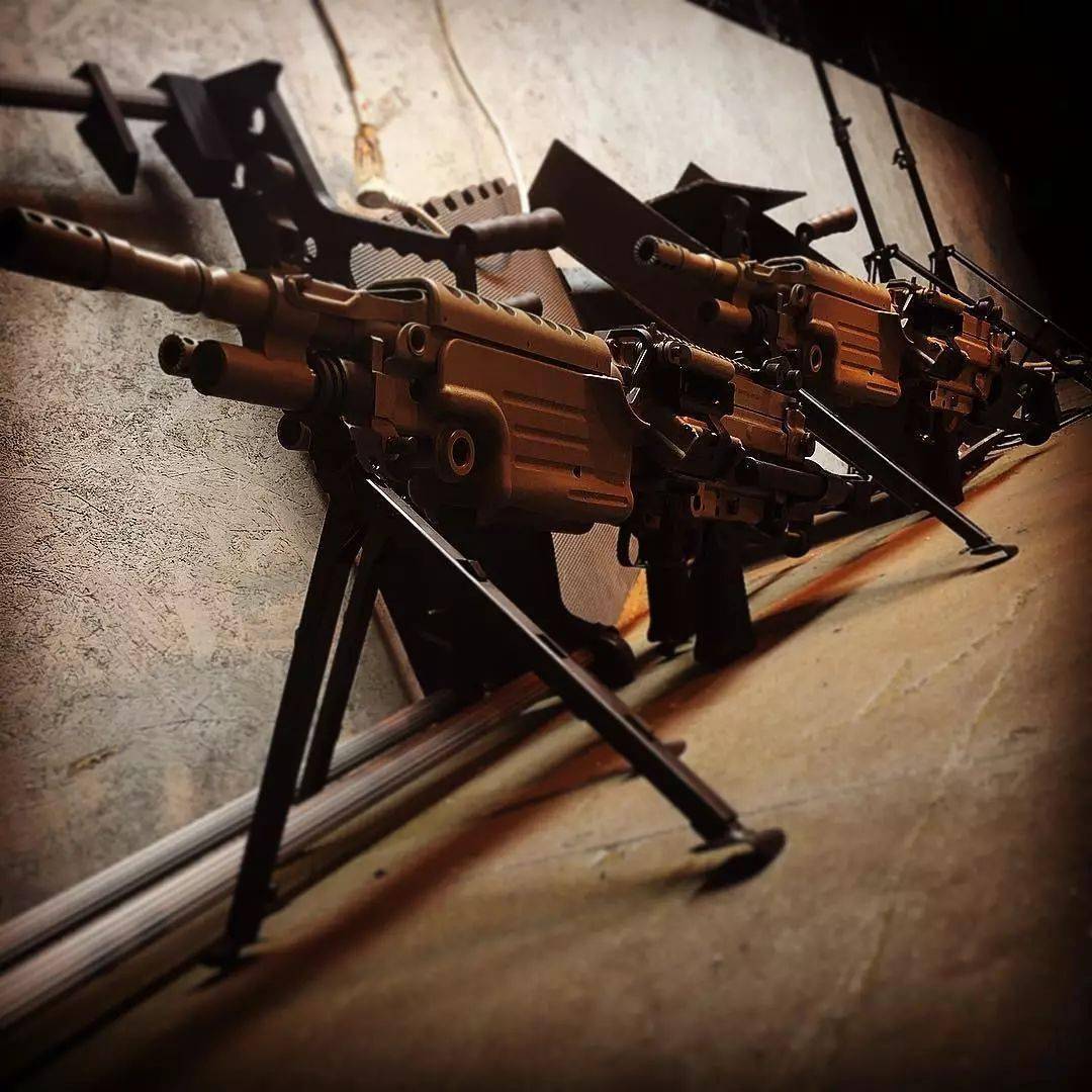 【fn m249】稳准狠的压制性武器