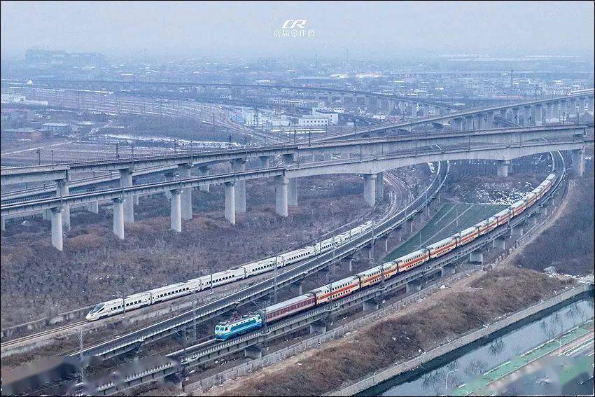 作者:邢子鸣2020年8月.赤大白铁路晨曦.