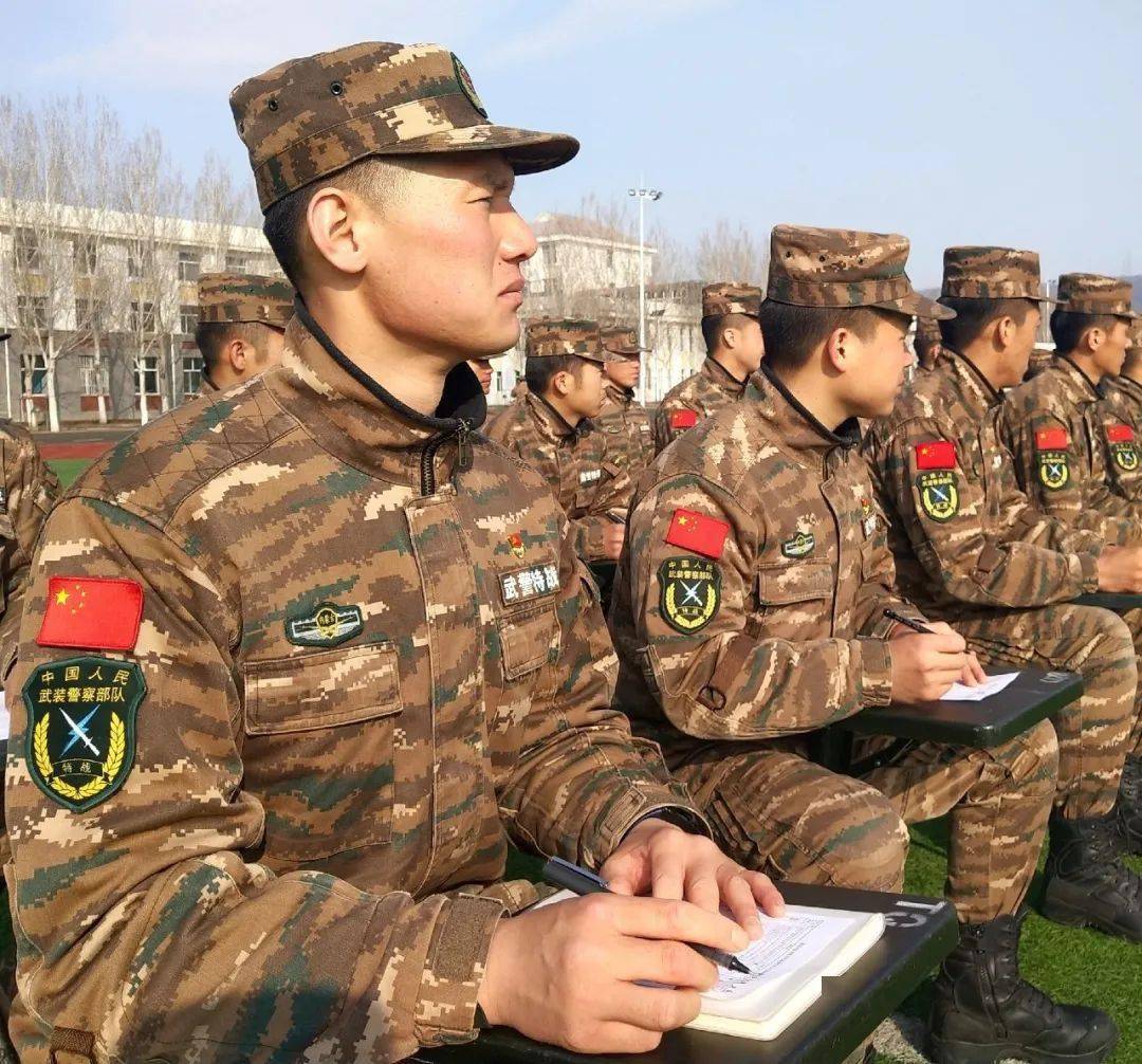 踏寻先辈足迹奋进强军征程