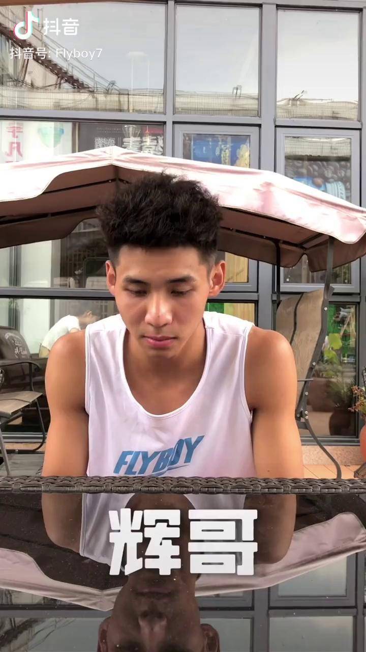 科比战包热爱无休懂篮球更懂你肖颖