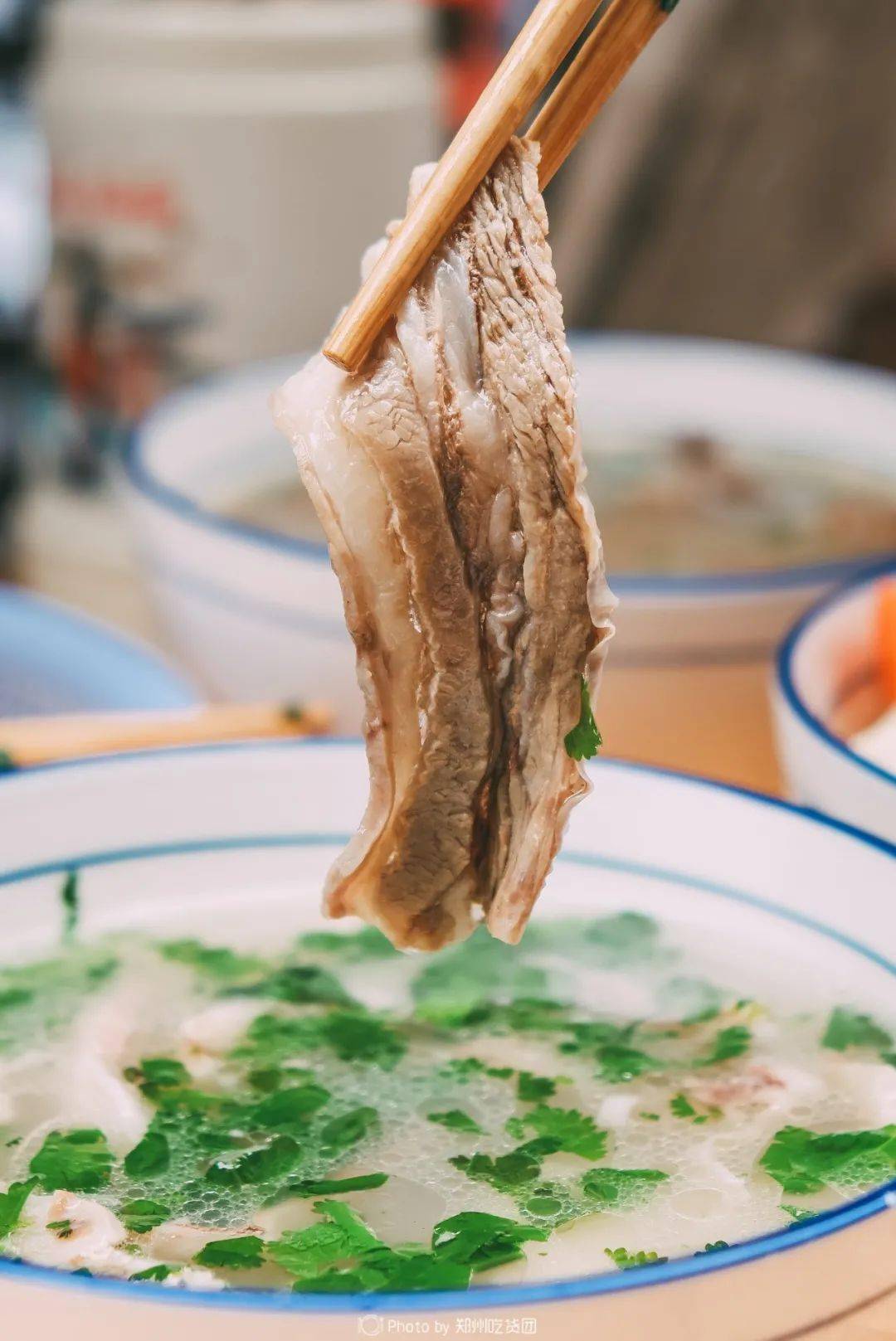 老郑州原油肉,藏在街巷里,外地人根本找不到!