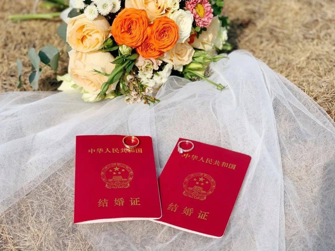 结婚某些男生的朋友圈领证感言硬是把秀恩爱变成了婚姻危机