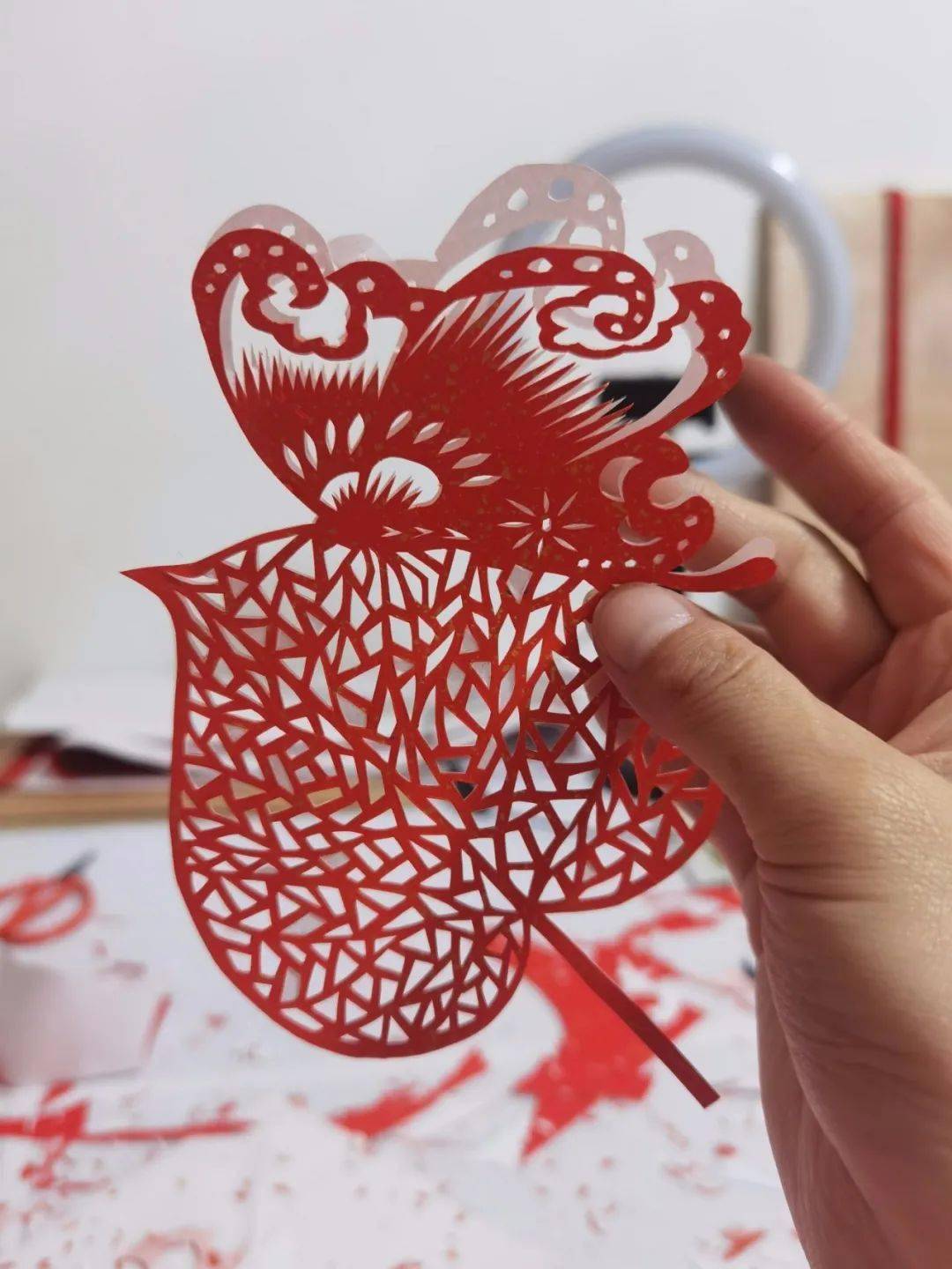 五无甘南魅力临潭巧手银剪别样天