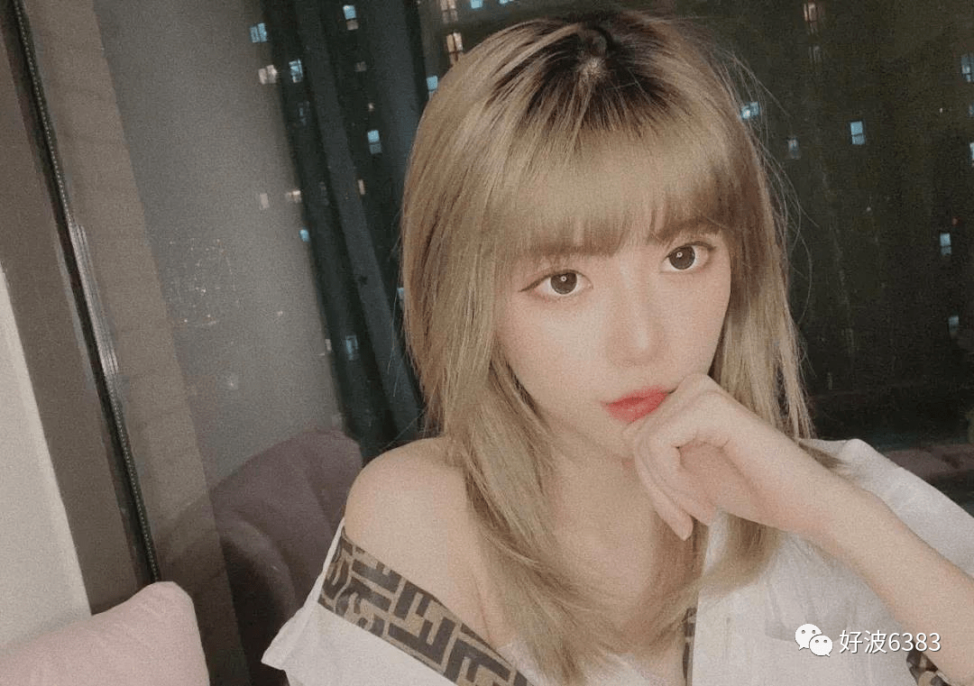 【百花体坛】lunar女团c位出道 电竞圈顶流女主播周淑怡_上海市