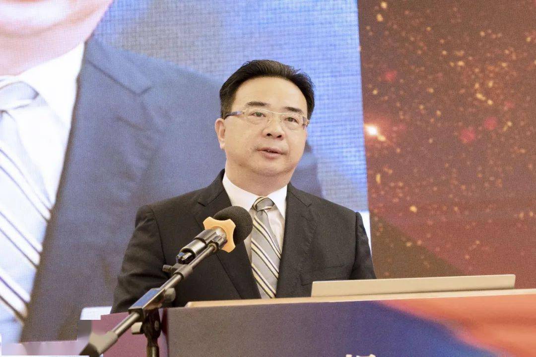 构建协同创新生态圈推进钢铁智能新发展钢铁行业智能制