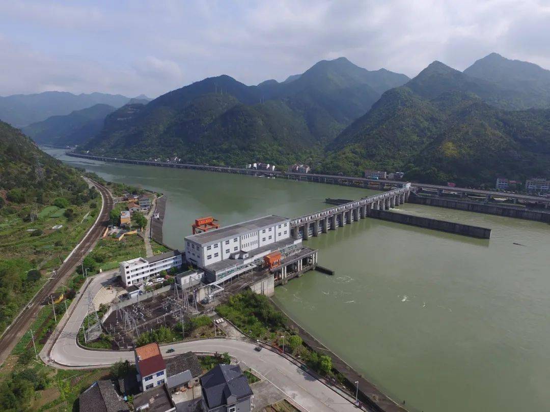 示范区2018年启动创建,在全国率先出台《丽水市农村水电站生态流量