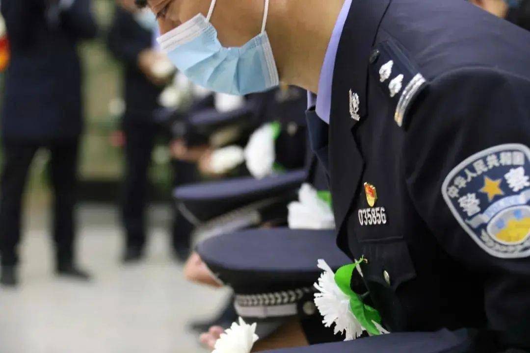 杨申同志她走了她用生命书写时代答卷