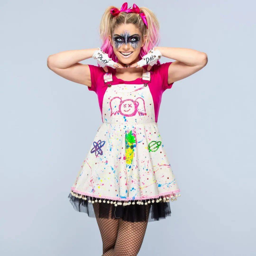 摔角狂热37选手们的奇装异服曼迪好粉拉娜好绿