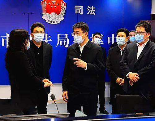 潍坊市委书记田庆盈,副市长,市公安局局长孙刚陪同.