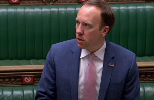 英国卫生大臣汉考克19日在英国议会下院 图源:央视新闻客户端