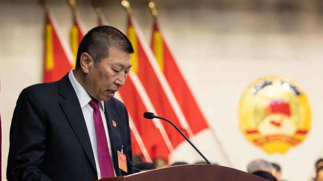 按照会议议程安排,温国栋,张镟,董星位,雷姝静,李澎五位委员,分别围绕