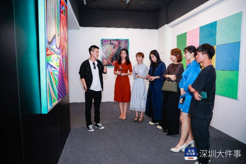 “流变”艺术展深圳开展艺术家现场带来精妙享受