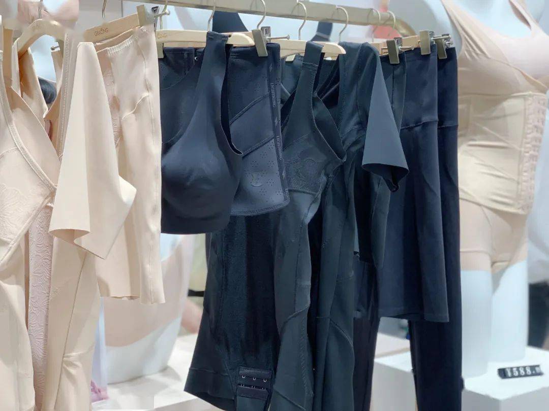 精致的产品陈列,占据商场闪亮c位,歌瑞森当仁不让!